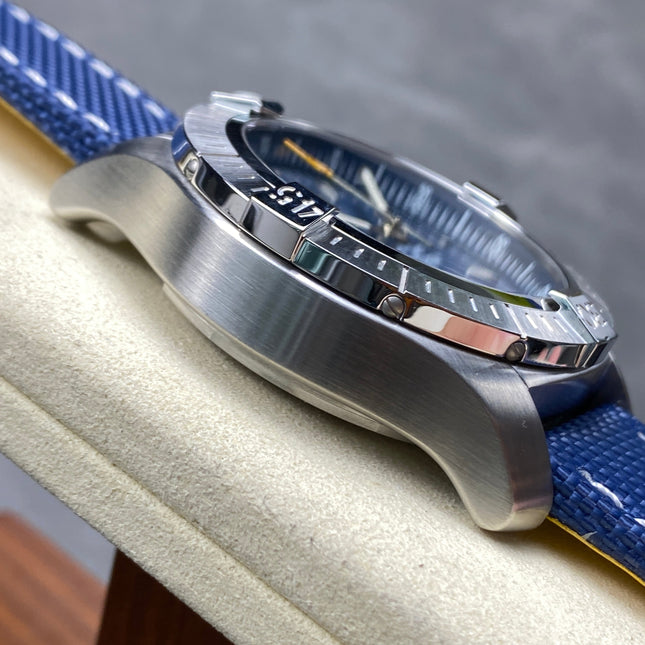 AVENGER CHRONOGRAPH STEEL CASE NAVY BLUE NYLON STRAP