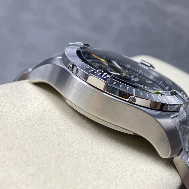 AVENGER CHRONOGRAPH STEEL CASE BLACK DIAL