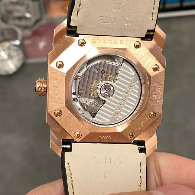 OCTO 41 ROSE GOLD CASE BLACK CROCODILE LEATHER STRAP