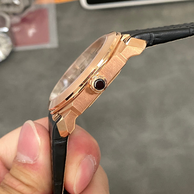 OCTO 41 ROSE GOLD CASE BLACK CROCODILE LEATHER STRAP