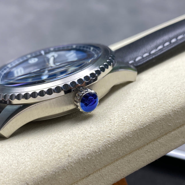 AVIATOR 8 AUTOMATIC STEEL CASE BLUE DIAL BLACK CALFSKIN STRAP