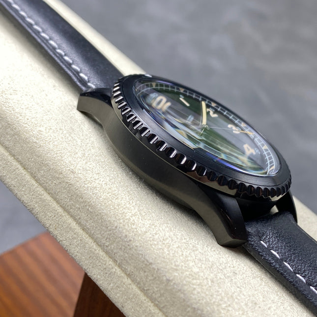 AVIATOR 8 AUTOMATIC STEEL CASE BLACK CALFSKIN STRAP