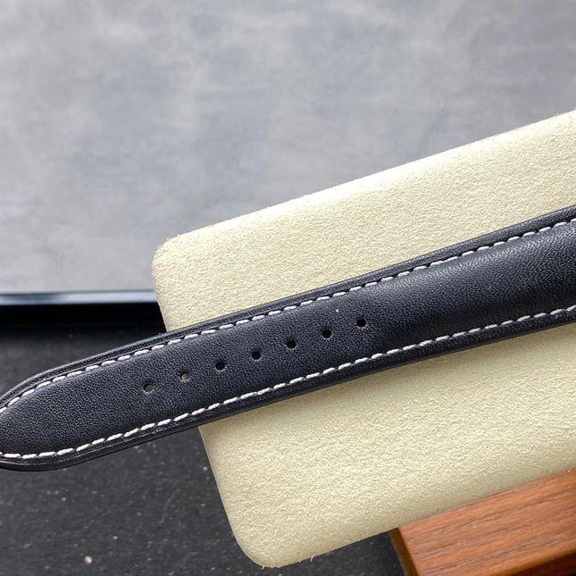 AVIATOR 8 AUTOMATIC STEEL CASE BLACK CALFSKIN STRAP