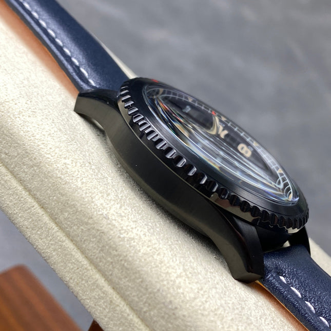 AVIATOR 8 AUTOMATIC STEEL CASE NAVY BLUE CALFSKIN STRAP