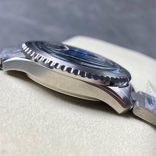 AVIATOR 8 AUTOMATIC ALL STEEL BLACK MIX BLUE DIAL