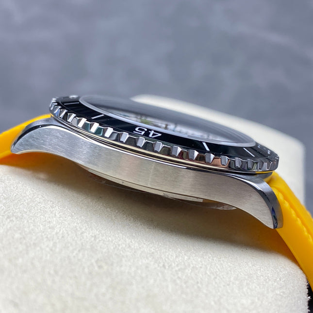SUPEROCEAN 44 STEEL CASE YELLOW RUBBER STRAP