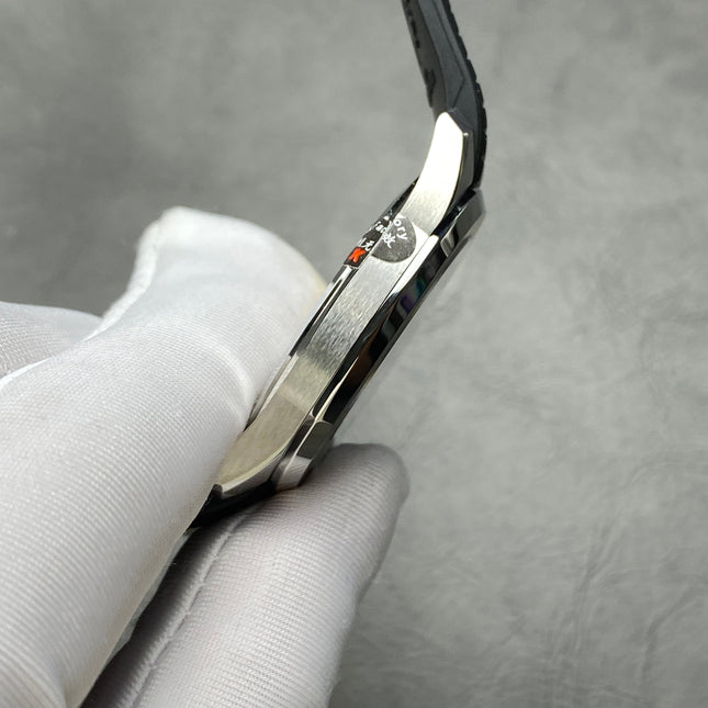 AQUANAUT STEEL CASE BLACK RUBBER STRAP