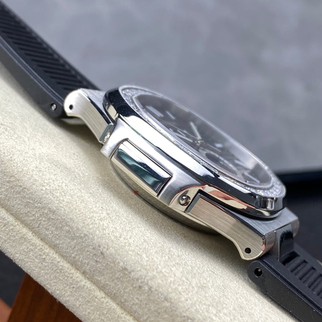 NAUTILUS STEEL ATTACHED DIAMOND BEZEL BLACK RUBBER STRAP
