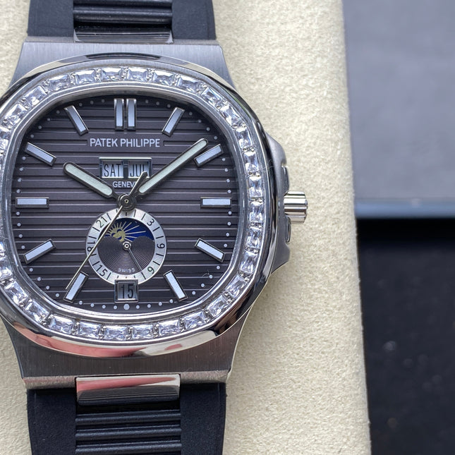NAUTILUS STEEL ATTACHED DIAMOND BEZEL BLACK RUBBER STRAP