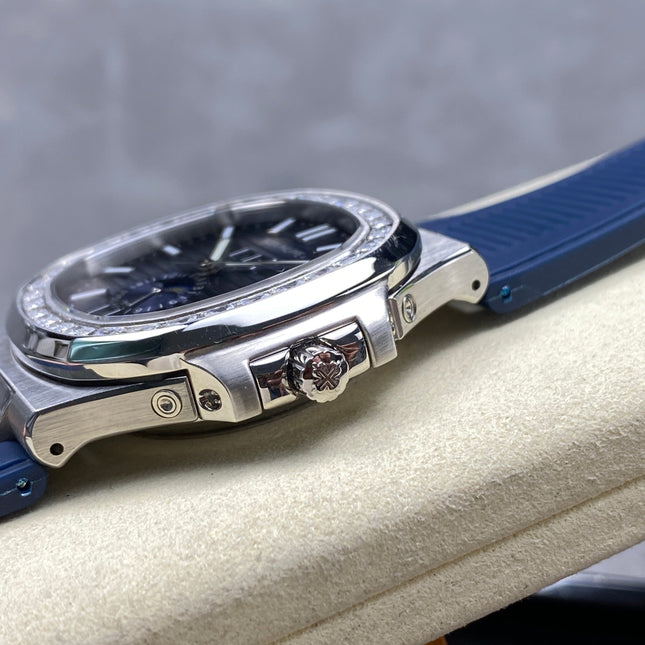 NAUTILUS STEEL ATTACHED DIAMOND BEZEL BLUE RUBBER STRAP