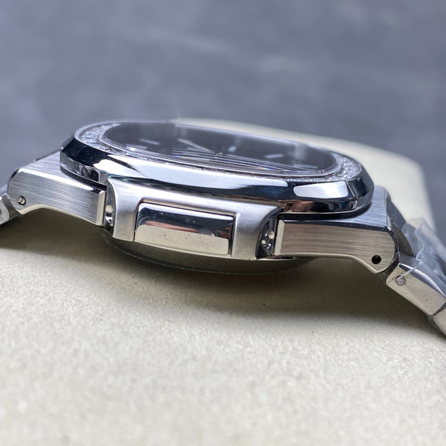 NAUTILUS STEEL ATTACHED DIAMOND BEZEL DARK BLUE DIAL