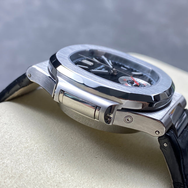 NAUTILUS STEEL CASE BLACK DIAL