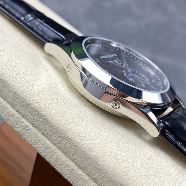 ANNUAL CALENDAR SELF-WINDING WHITE GOLD CASE DARK GRAY DIAL