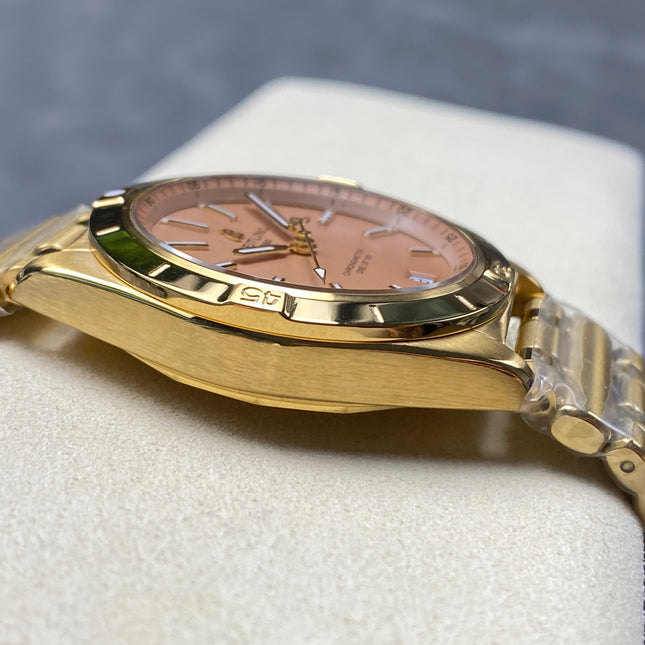 CHRONOMAT AUTOMATIC 36 VICTORIA BECKHAM YELLOW GOLD CASE SAND DIAL