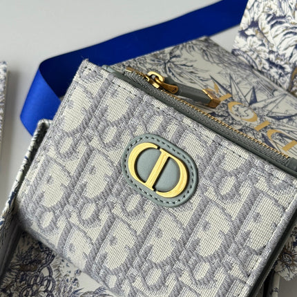DIOR 25S 30 MONTAIGNE DAHLIA WALLET 11 IN GRAY DIOR OBLIQUE JACQUARD