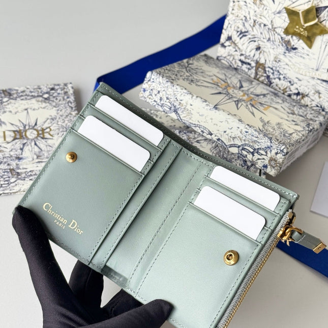 DIOR 25S 30 MONTAIGNE DAHLIA WALLET 11 IN GRAY DIOR OBLIQUE JACQUARD