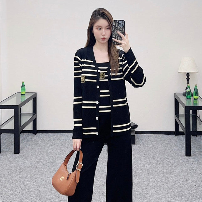 MIUMIU CARDIGAN STYLE 111