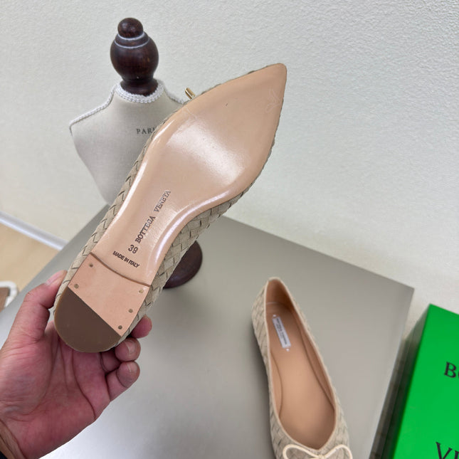 BALLET FLAT IN LIGHT BROWN INTRECCIATO SUEDE WITH BOW