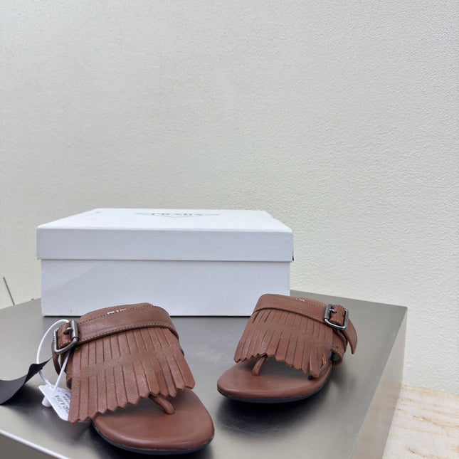 PRADA 25S SHUFFLE LEATHER THONG SANDALS IN SIENNA CALFSKIN