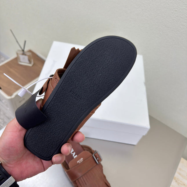 PRADA 25S SHUFFLE LEATHER THONG SANDALS IN SIENNA CALFSKIN