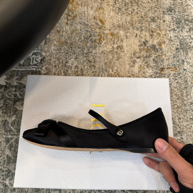 DIOR 25S LOVELY‑D BALLET FLAT 10MM IN BLACK SATIN