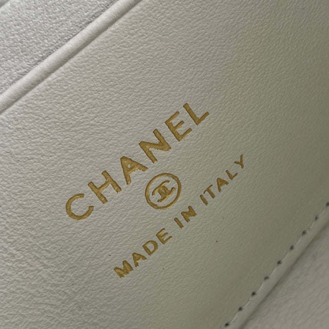 CHANEL 25S KELLY 14.5 CM IN WHITE LAMBSKIN