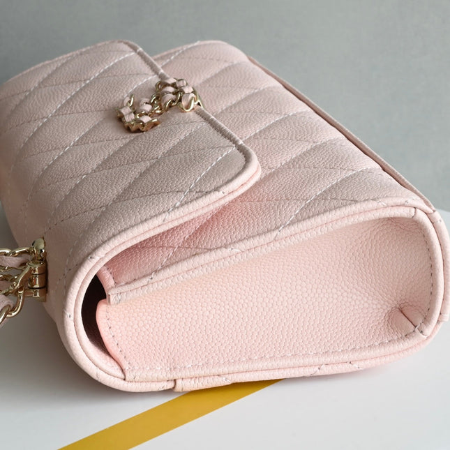 CHANEL 25S KELLY 18 CM IN LIGHT PINK LAMBSKIN