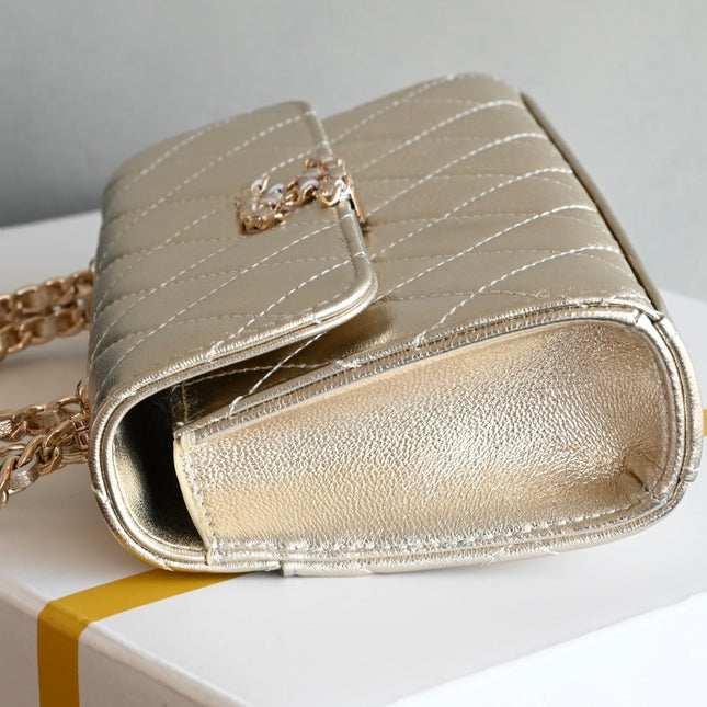 CHANEL 25S KELLY 18 CM IN GOLD LAMBSKIN