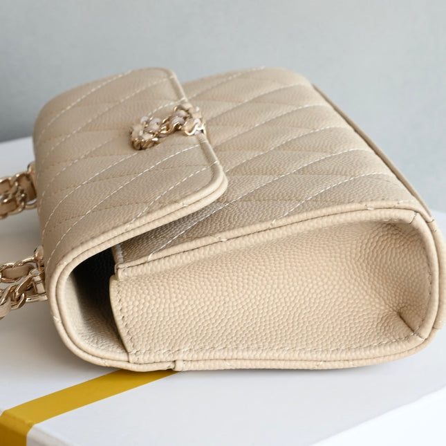 CHANEL 25S KELLY 18 CM IN BEIGE LAMBSKIN