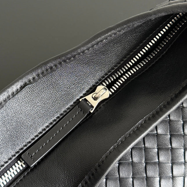 BOTTEGA VENETA 25S LARGE VENETO BAG 38 IN BLACK CALFSKIN SILVER HARDWARE