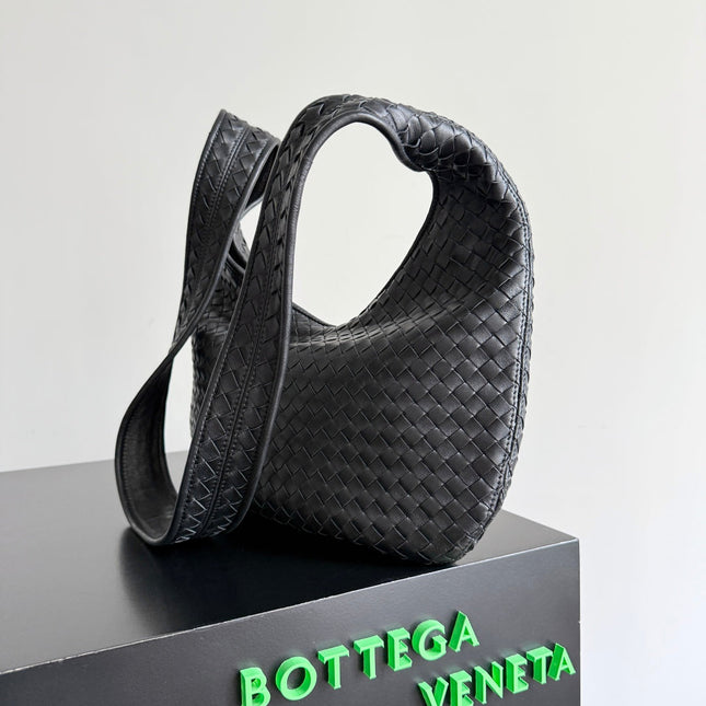 BOTTEGA VENETA 25S LARGE VENETO BAG 38 IN BLACK CALFSKIN SILVER HARDWARE