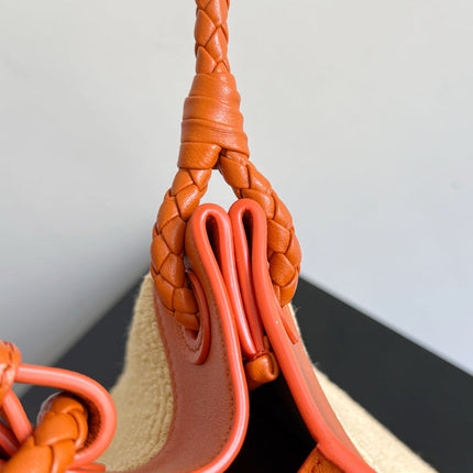 BOTTEGA VENETA 25S SMALL PARACHUTE 20 IN BURNED ORANGE CALFSKIN AND RAFFIA