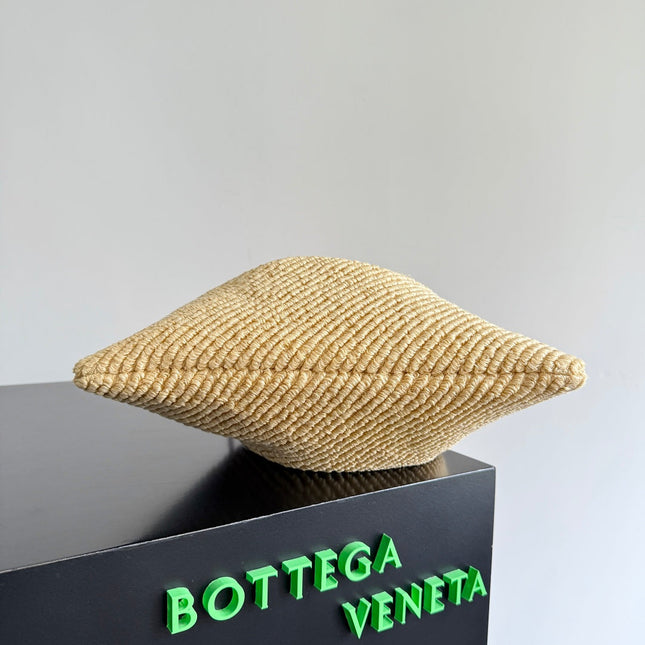 BOTTEGA VENETA 25S DUSTBAG 32 IN BURNT ORANGE RAFFIA AND CALFSKIN