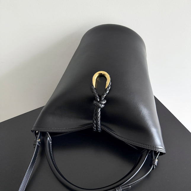 BOTTEGA VENETA 25S MEDIUM LIBERTA 22 IN BLACK CALFSKIN GOLD HARDWARE