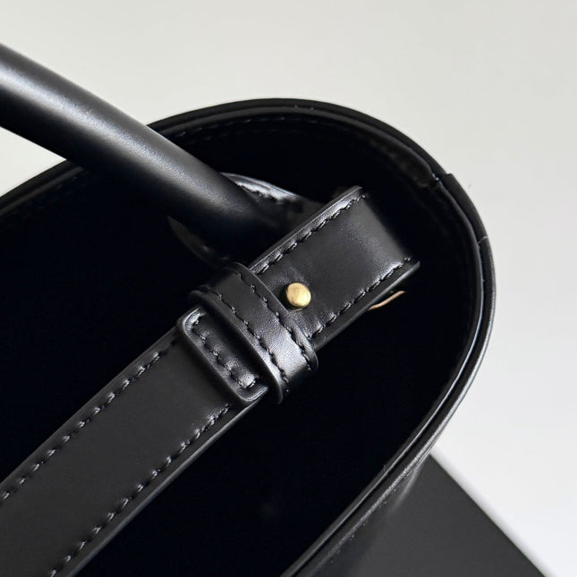 BOTTEGA VENETA 25S MEDIUM LIBERTA 22 IN BLACK CALFSKIN GOLD HARDWARE