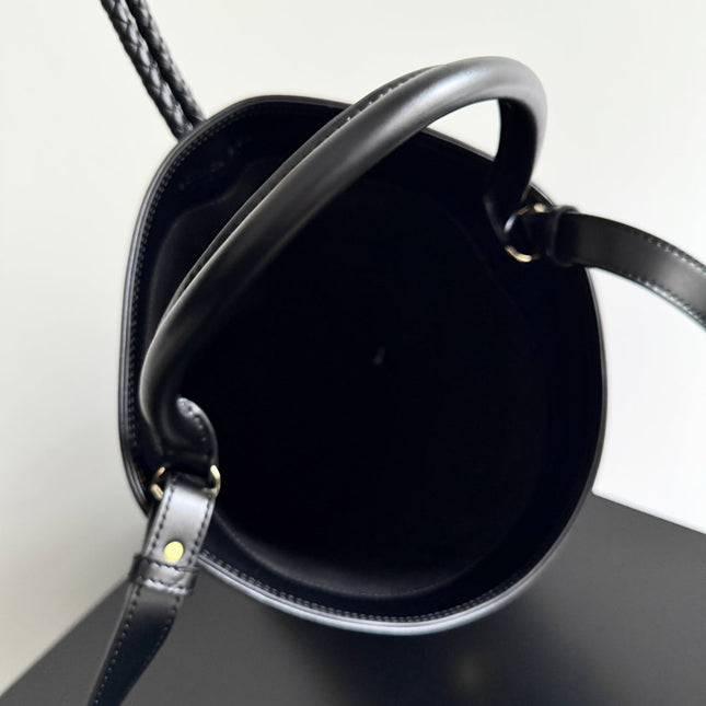BOTTEGA VENETA 25S MEDIUM LIBERTA 22 IN BLACK CALFSKIN GOLD HARDWARE