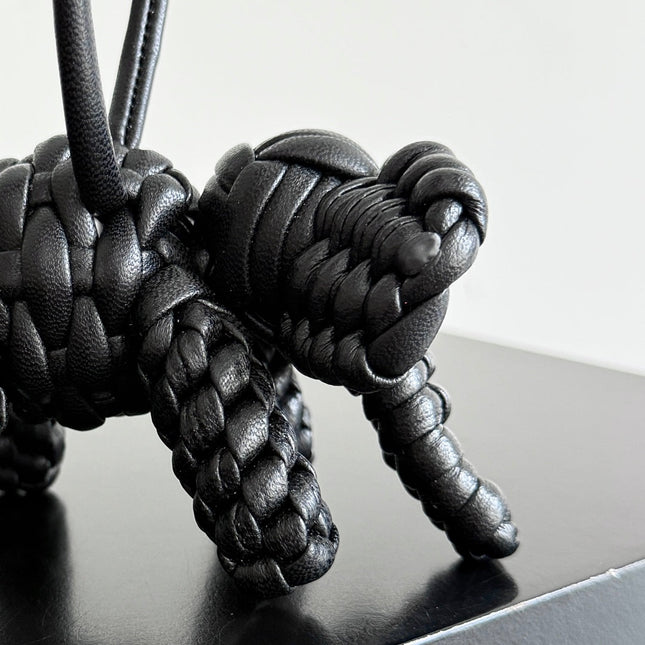 BOTTEGA VENETA 25S DAMEN ELEPHANT CHARM IN BLACK CALFSKIN