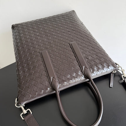 BOTTEGA VENETA 25S ANDIAMO LARGE INTRECCIATO 39 IN DARK BROWN CALFSKIN