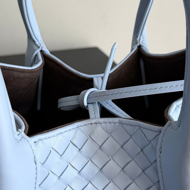 BOTTEGA VENETA 25S SMALL PINACOTECA REVERSIBLE BAG 24 IN LIGHT BLUE CALFSKIN