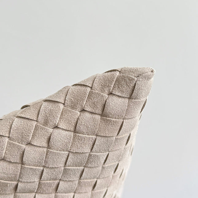 BOTTEGA VENETA 25S HOP BAG 53 IN SOFT TAUPE SUEDE GOLD HARDWARE