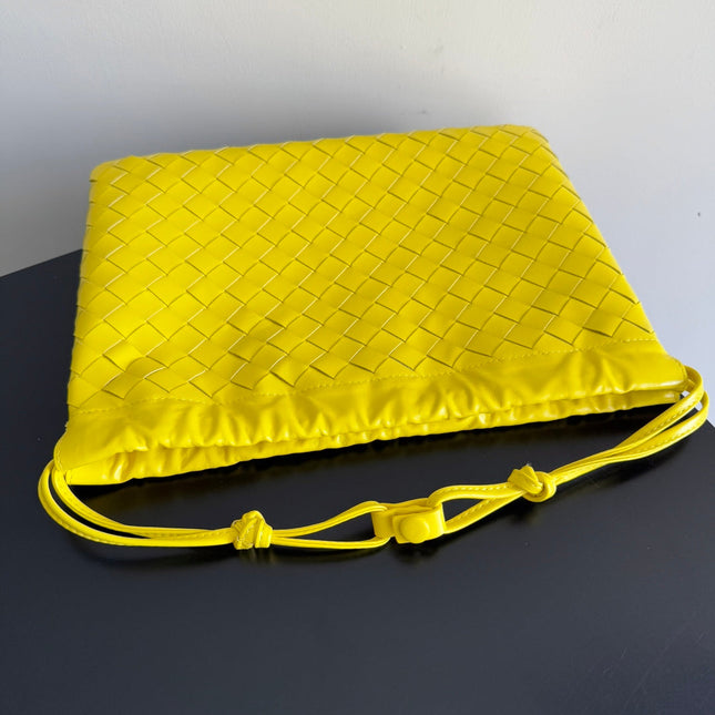 BOTTEGA VENETA 25S DUSTBAG MEDIUM 32 IN LEMON YELLOW CALFSKIN