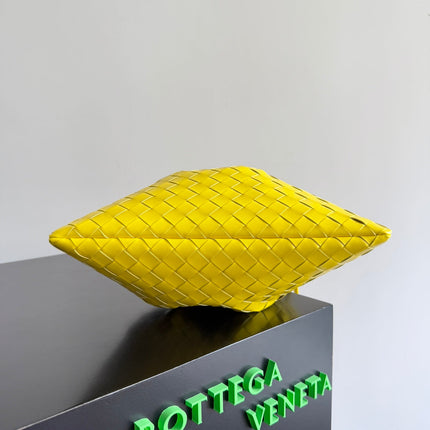 BOTTEGA VENETA 25S DUSTBAG MEDIUM 32 IN LEMON YELLOW CALFSKIN