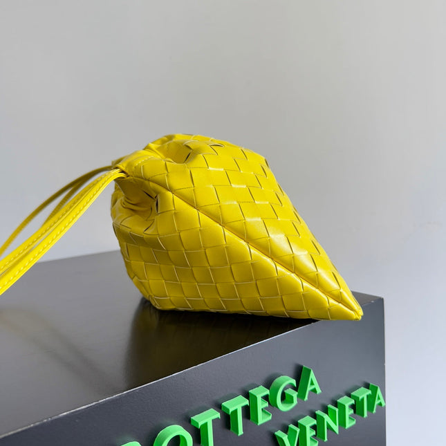 BOTTEGA VENETA 25S DUSTBAG MEDIUM 32 IN LEMON YELLOW CALFSKIN