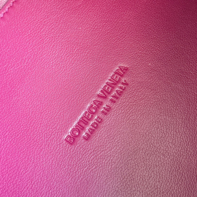 BOTTEGA VENETA 25S SMALL PARACHUTE 29 IN RASPBERRY PINK CALFSKIN GOLD HARDWARE