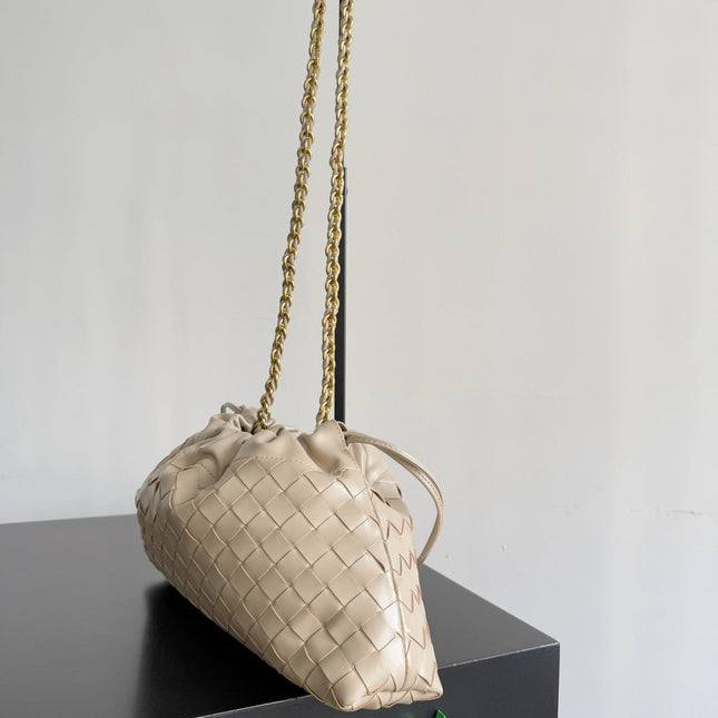 BOTTEGA VENETA 25S DUSTBAG NOTTE 33 IN WARM BEIGE CALFSKIN GOLD HARDWARE