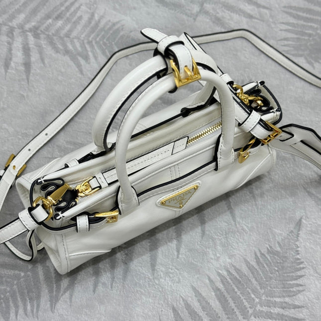 PRADA 25S BONNIE MINI HANDBAG 23 IN WHITE CALFSKIN GOLD HARDWRE