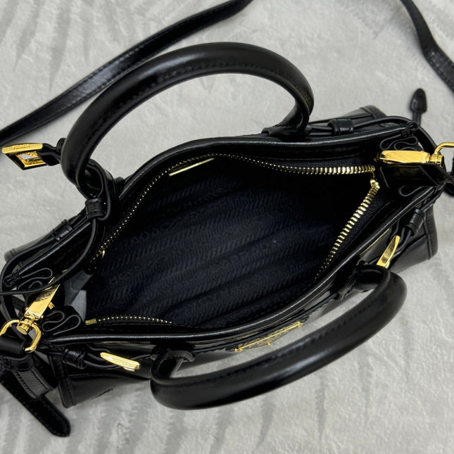 PRADA 25S BONNIE MINI HANDBAG 23 IN BLACK CALFSKIN GOLD HARDWRE