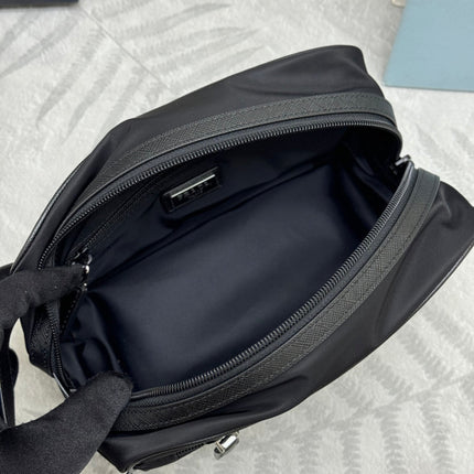 PRADA 25S CLUTCH BAG 22 IN BLACK NYLON SILVER HARDWRE