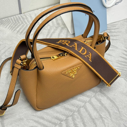 PRADA 25S SMALL BAG 23 IN CARAMEL CALFSKIN GOLD HARDWRE