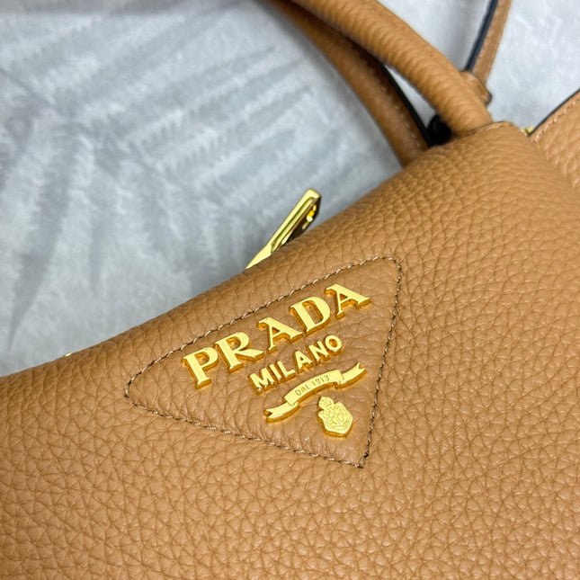PRADA 25S SMALL BAG 23 IN CARAMEL CALFSKIN GOLD HARDWRE